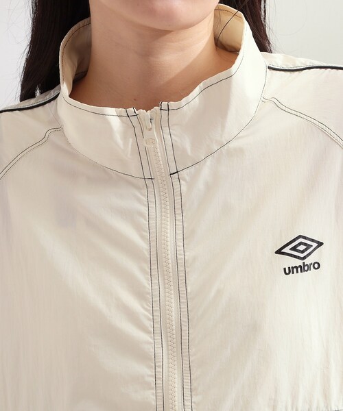 UMBRO(アンブロ)の「◆【umbro/アンブロ】シアーナイロン5分袖ZIPアップブルゾン(ブルゾン・レディース・ブラック/アイボリー・99)」の8枚目の写真