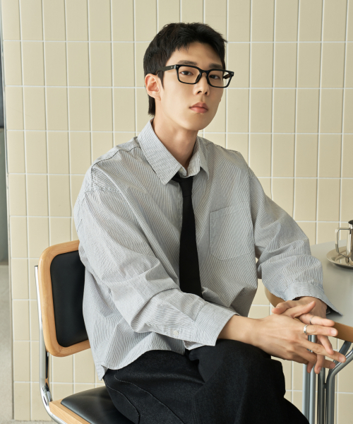 HYOJI(ヒョージ)の「26 SS セミクロップライトウェイトストライプシャツ (5カラー)(シャツ/ブラウス・メンズ・ネイビー/ホワイト/スカイブルー/チャコール/ブラック・S/XL/L/M)」の17枚目の写真