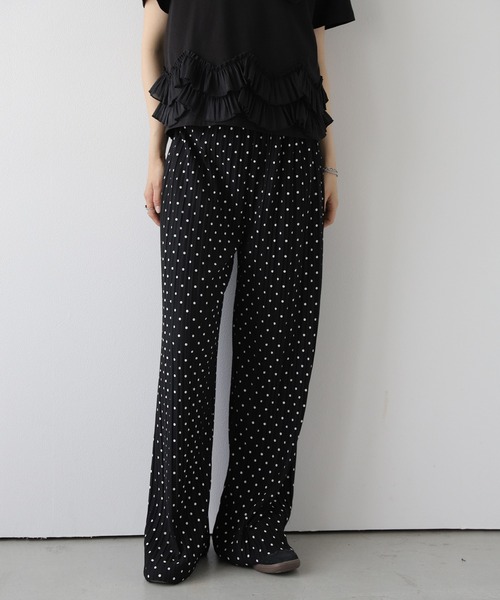 AMELY(エミリー)の「総柄プリーツパンツ(その他パンツ・レディース・ホワイト系その他/ネイビー系/ブラック系その他/ブラック/アイボリー・M/L)」の19枚目の写真
