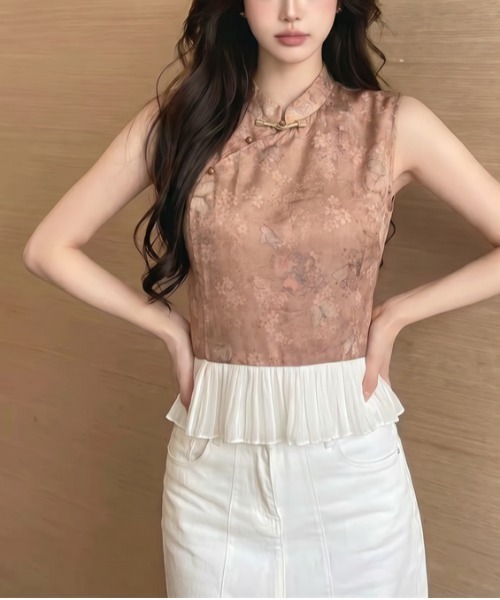 LUCPY(ラクピー)の「水彩プリントチャイナネックペプラムノースリーブブラウス(シャツ/ブラウス・レディース・スモークピンク/ピンク/アイボリー/カーキ・FREE)」の4枚目の写真