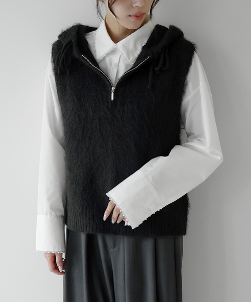 AMUU. PRECIEUSE（アムープレシューズ）の「モヘアジップフードベスト（ベスト・レディース・オフホワイト/ブラック/グレー・FREE）」の10枚目の写真