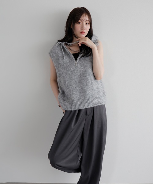 AMUU. PRECIEUSE（アムープレシューズ）の「モヘアジップフードベスト（ベスト・レディース・オフホワイト/ブラック/グレー・FREE）」の18枚目の写真