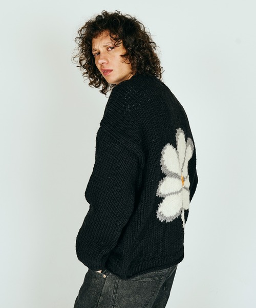 THRIFTY LOOK(スリフティールック)の「THRIFTY LOOK / スリフティールック HAND KNIT ROLLNECK SWEATER ハンドニット ロールネックセーター(ニット/セーター・メンズ・ネイビー/ブラック系/ホワイト/ブラック・ONE SIZE)」の2枚目の写真