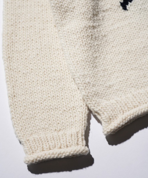 THRIFTY LOOK(スリフティールック)の「THRIFTY LOOK / スリフティールック HAND KNIT ROLLNECK SWEATER ハンドニット ロールネックセーター(ニット/セーター・メンズ・ネイビー/ブラック系/ホワイト/ブラック・ONE SIZE)」の8枚目の写真