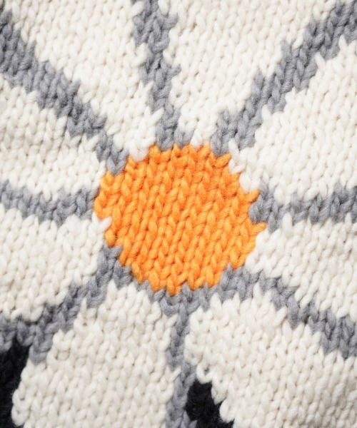 THRIFTY LOOK(スリフティールック)の「THRIFTY LOOK / スリフティールック HAND KNIT ROLLNECK SWEATER ハンドニット ロールネックセーター(ニット/セーター・メンズ・ネイビー/ブラック系/ホワイト/ブラック・ONE SIZE)」の15枚目の写真