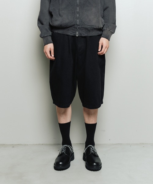 bal(バル)の「OVER SIZED DENIM SHORT(デニムパンツ・メンズ・ブラック/ホワイト・3/2/1)」の2枚目の写真