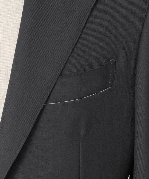 UNITED ARROWS(ユナイテッドアローズ)の「グリーン シャークスキン シングル 3ボタン スーツ MCーMODEL ヨコストレッチ(セットアップ・メンズ・ダークグリーン・50/46/48)」の6枚目の写真