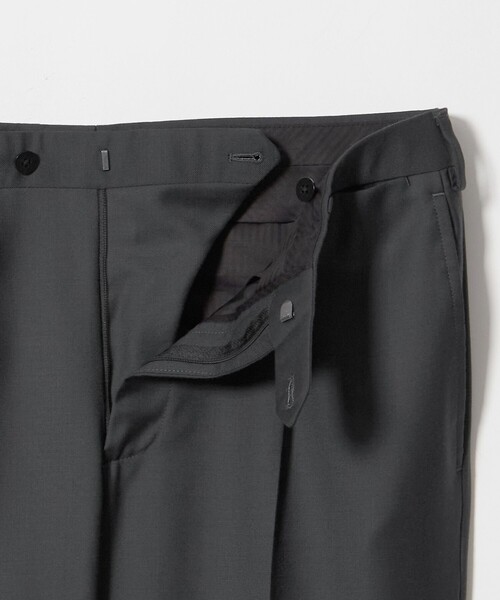 UNITED ARROWS(ユナイテッドアローズ)の「グリーン シャークスキン シングル 3ボタン スーツ MCーMODEL ヨコストレッチ(セットアップ・メンズ・ダークグリーン・50/46/48)」の17枚目の写真