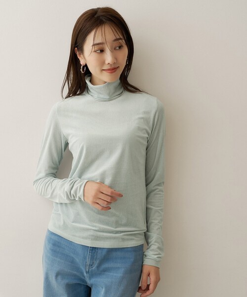 UNTITLED(アンタイトル)の「【重ね着レイヤード】シアーベロアハイネックトップス(Tシャツ/カットソー・レディース・オフホワイト/ブラック/ライトグレー系9/グリーン系・04/44/48/02/00)」の18枚目の写真
