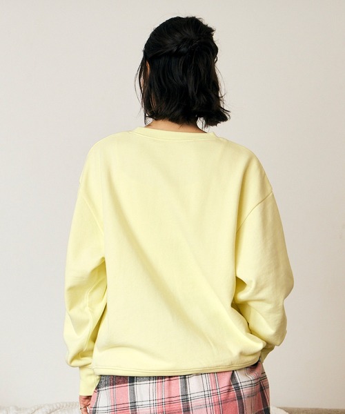 RIKKA FEMME(リッカファム)の「RIKKA FEMME/リッカファム トレーナー スウェット 裏毛 ドッググラフィック RF6F-1101(スウェット・レディース・イエロー/グレー/ピンク・FREE)」の11枚目の写真