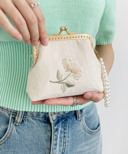 LA VORAGINE（ラ ヴォラジネ）の「フラワー 刺繍 がま口 マルチポーチ（メッセンジャーバッグ・レディース・ブルー/アイボリー・FREE）」の14枚目の写真