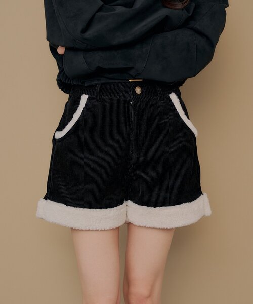 Chico（チコ）の「ボアコーデュロイショートパンツ（その他パンツ・レディース・ブラック/ベージュ/ブラウン・SMALL/MEDIUM）」の7枚目の写真
