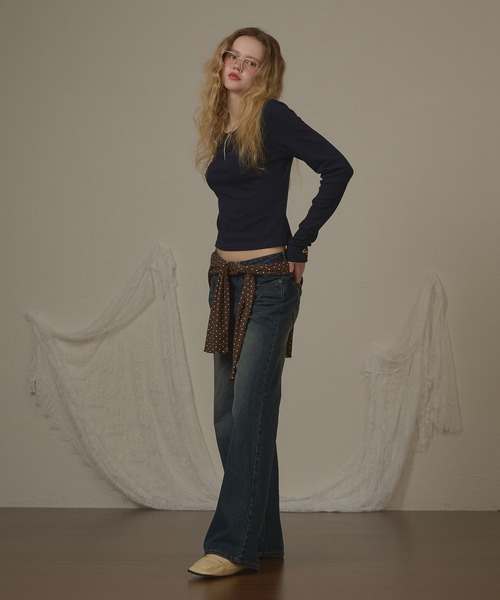 hazyl（ヘイジル）の「wide leg low rise pants/刺繍ワイドレッグローライズパンツ（デニムパンツ・レディース・ブラウン系その他/ブルー・SMALL/MEDIUM）」の12枚目の写真