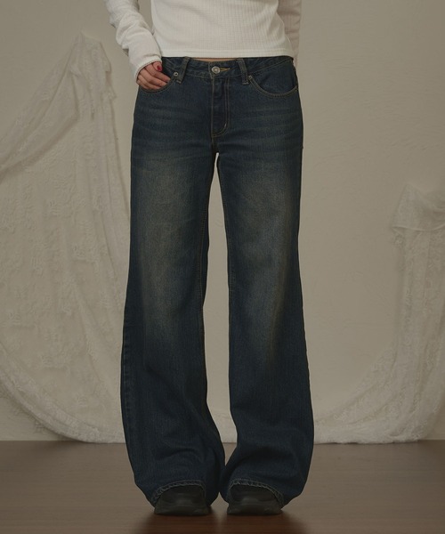 hazyl（ヘイジル）の「wide leg low rise pants/刺繍ワイドレッグローライズパンツ（デニムパンツ・レディース・ブラウン系その他/ブルー・SMALL/MEDIUM）」の8枚目の写真
