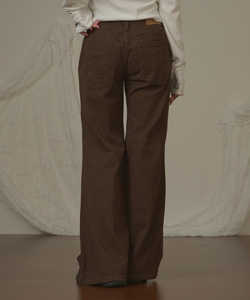 hazyl（ヘイジル）の「wide leg low rise pants/刺繍ワイドレッグローライズパンツ（デニムパンツ・レディース・ブラウン系その他/ブルー・SMALL/MEDIUM）」の21枚目の写真