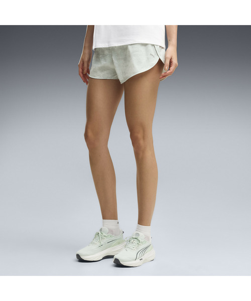 PUMA（プーマ）の「PUMA プーマ ウィメンズ ランニング ドリームラン 3 ブライトストライド AOP（その他パンツ・レディース・ブラック/オフホワイト・MEDIUM/X-LARGE/SMALL/LARGE）」の4枚目の写真