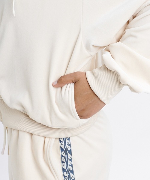 BILLABONG(ビラボン)の「BILLABONG ウィメンズ SURF CAMP PALM 73 ZIP HOODIE パーカー 【2026年秋冬モデル】/ビラボンベロアジップアップパーカー(パーカー・レディース・ブルー系その他/エメラルド/アイボリー・MEDIUM/LARGE)」の17枚目の写真