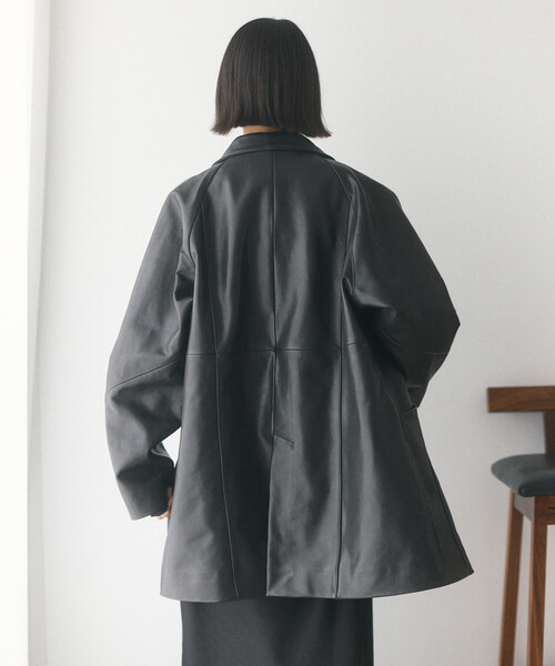 Firsthand(ファーストハンド)の「Firsthand/ファーストハンド カーフレザー テーラード ダブルブレスト ジャケット【限定展開】/ Calf Leather Tailored JKT(テーラードジャケット・レディース・ブラック・FREE)」の16枚目の写真