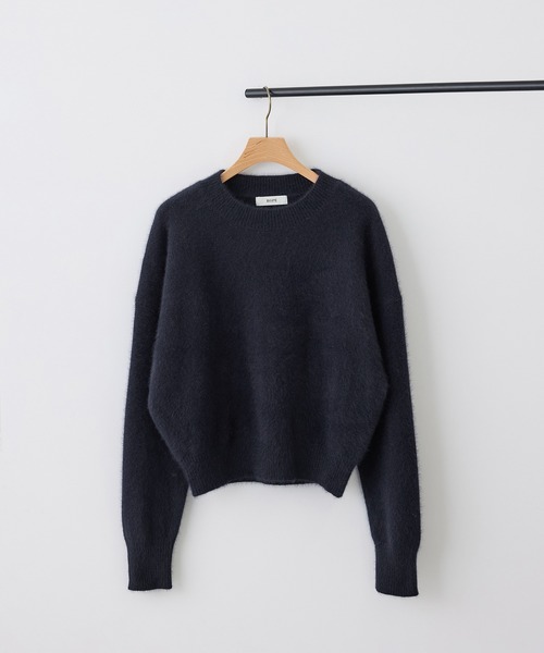 ROPE'(ロペ)の「フォックスカシミヤクルーネックニット(ニット/セーター・レディース・ベージュ/ピンク/サックスブルー/ブラウン/ネイビー・38)」の3枚目の写真