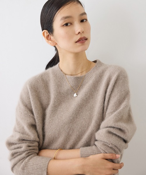 ROPE'(ロペ)の「フォックスカシミヤクルーネックニット(ニット/セーター・レディース・ベージュ/ピンク/サックスブルー/ブラウン/ネイビー・38)」の1枚目の写真