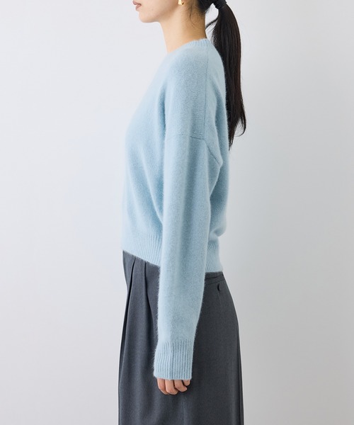ROPE'(ロペ)の「フォックスカシミヤクルーネックニット(ニット/セーター・レディース・ベージュ/ピンク/サックスブルー/ブラウン/ネイビー・38)」の6枚目の写真