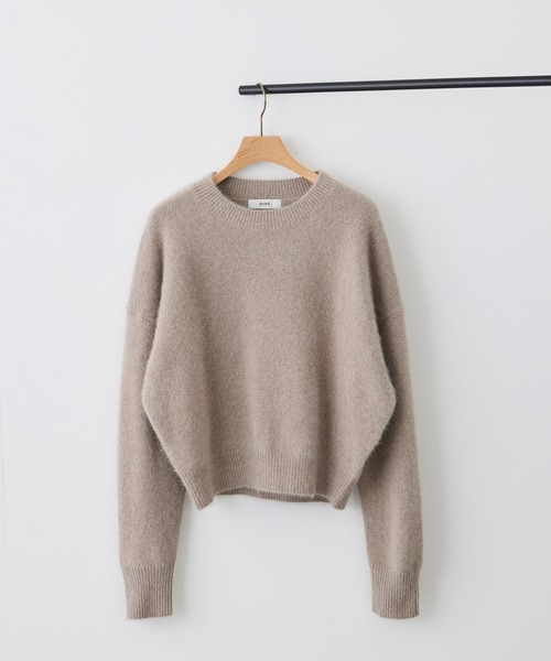 ROPE'(ロペ)の「フォックスカシミヤクルーネックニット(ニット/セーター・レディース・ベージュ/ピンク/サックスブルー/ブラウン/ネイビー・38)」の16枚目の写真