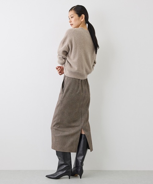 ROPE'(ロペ)の「フォックスカシミヤクルーネックニット(ニット/セーター・レディース・ベージュ/ピンク/サックスブルー/ブラウン/ネイビー・38)」の17枚目の写真