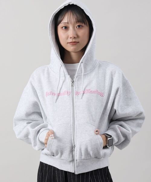 FFEIN(フェイン)の「【FFEIN(フェイン)】センター3D刺繍立体フードショート丈ZIPパーカー / レディース パーカー 裏起毛 ヘビーウエイト フーディ ダブルジップ 【短丈】(パーカー・レディース・ネイビー/ブラック/ホワイト/アッシュグレー・FREE)」の12枚目の写真