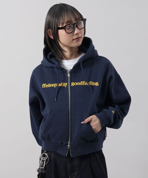 FFEIN(フェイン)の「【FFEIN(フェイン)】センター3D刺繍立体フードショート丈ZIPパーカー / レディース パーカー 裏起毛 ヘビーウエイト フーディ ダブルジップ 【短丈】(パーカー・レディース・ネイビー/ブラック/ホワイト/アッシュグレー・FREE)」の13枚目の写真