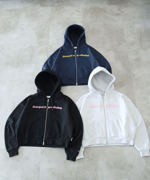 FFEIN(フェイン)の「【FFEIN(フェイン)】センター3D刺繍立体フードショート丈ZIPパーカー / レディース パーカー 裏起毛 ヘビーウエイト フーディ ダブルジップ 【短丈】(パーカー・レディース・ネイビー/ブラック/ホワイト/アッシュグレー・FREE)」の18枚目の写真