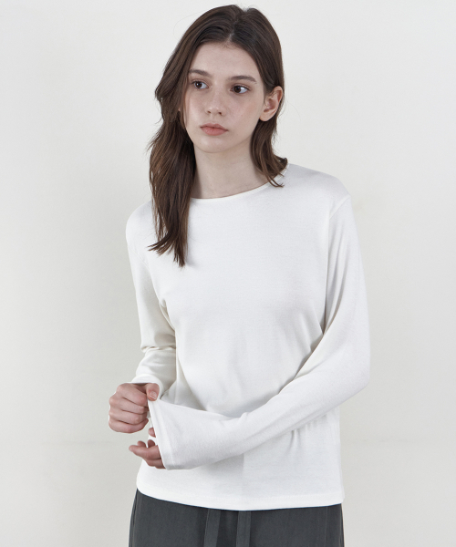 WEDNESDAYOASISFORWOMEN（ウェンズデー オアシス フォー ウーマン）の「カラーラウンドネック長袖Tシャツ_IVORY(WB6TP47)（Tシャツ/カットソー・レディース・アイボリー・FREE）」の2枚目の写真