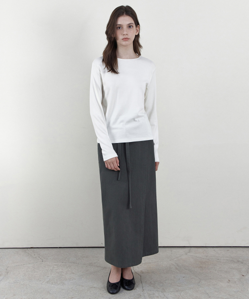 WEDNESDAYOASISFORWOMEN（ウェンズデー オアシス フォー ウーマン）の「カラーラウンドネック長袖Tシャツ_IVORY(WB6TP47)（Tシャツ/カットソー・レディース・アイボリー・FREE）」の3枚目の写真