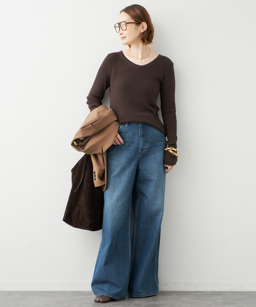 Deuxieme Classe(ドゥーズィエムクラス)の「Co/Ca Rib Vネック Tシャツ(Tシャツ/カットソー・レディース・ネイビー/ブラウン/ブラック・FREE)」の5枚目の写真