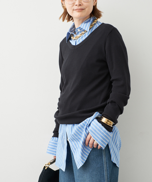 Deuxieme Classe(ドゥーズィエムクラス)の「Co/Ca Rib Vネック Tシャツ(Tシャツ/カットソー・レディース・ネイビー/ブラウン/ブラック・FREE)」の16枚目の写真