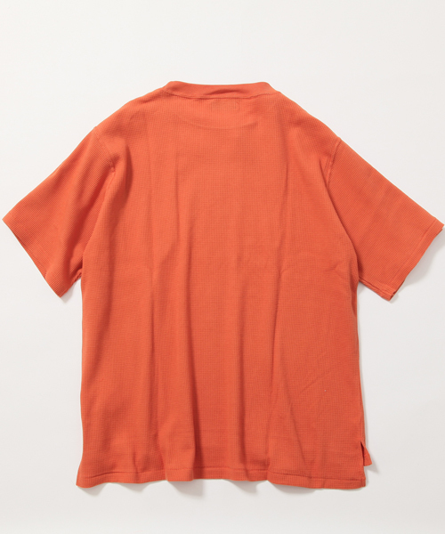AMERICAN RAG CIE（アメリカンラグシー）の「ワッフル 半袖 ビックシルエット Tシャツ （Tシャツ/カットソー・メンズ・オレンジ/ベージュ/オフホワイト・1/2）」の10枚目の写真