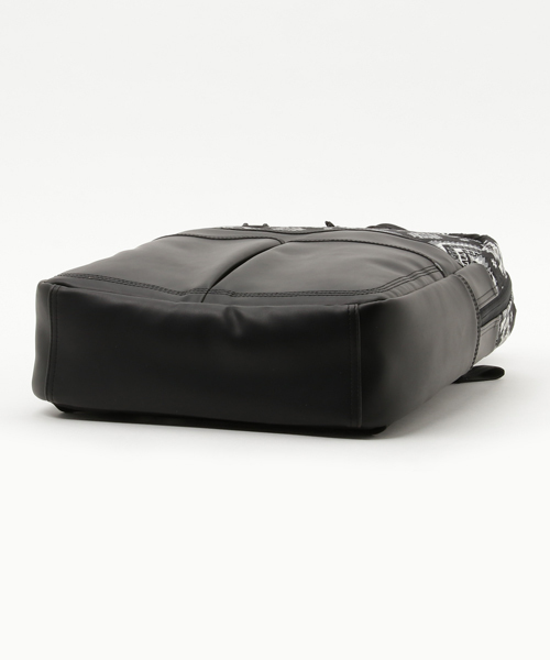Focused Space(フォーカスドスペース)の「THE DEPARTURE BACKPACK バックパック デイパック(バックパック/リュック・メンズ・ブラック×ホワイト/ブラウン/グリーン/タン/ライトブラウン/ブルー系その他・ONE SIZE)」の12枚目の写真