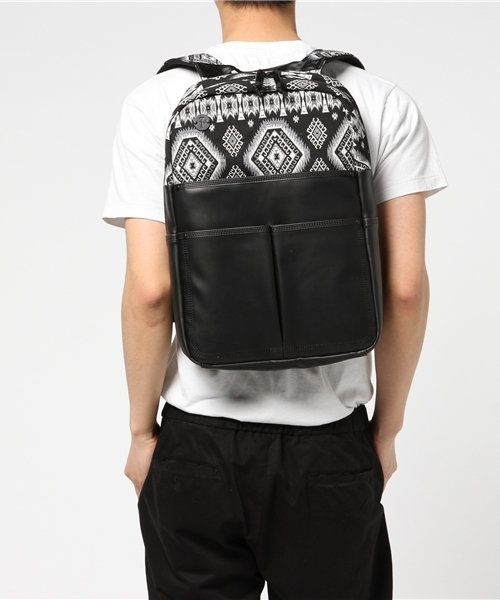 Focused Space(フォーカスドスペース)の「THE DEPARTURE BACKPACK バックパック デイパック(バックパック/リュック・メンズ・ブラック×ホワイト/ブラウン/グリーン/タン/ライトブラウン/ブルー系その他・ONE SIZE)」の11枚目の写真