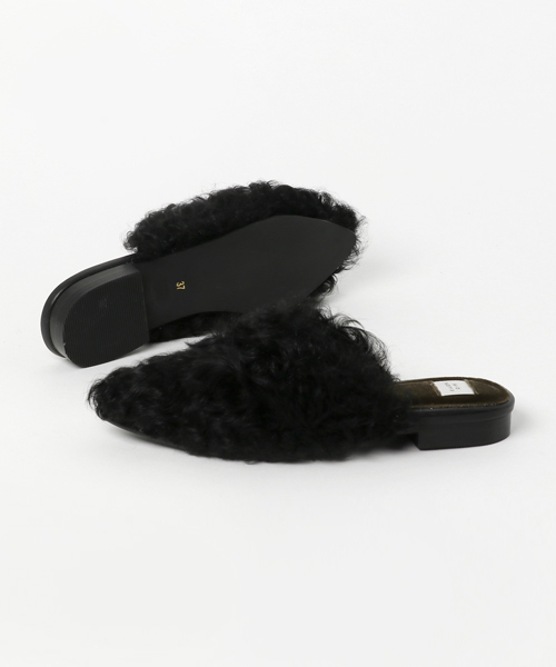 mio notis（ミオノティス）の「mio notis カルガンラムファースリッパミュール（サンダル・レディース・ブラック/グレー・LARGE/MEDIUM）」の3枚目の写真