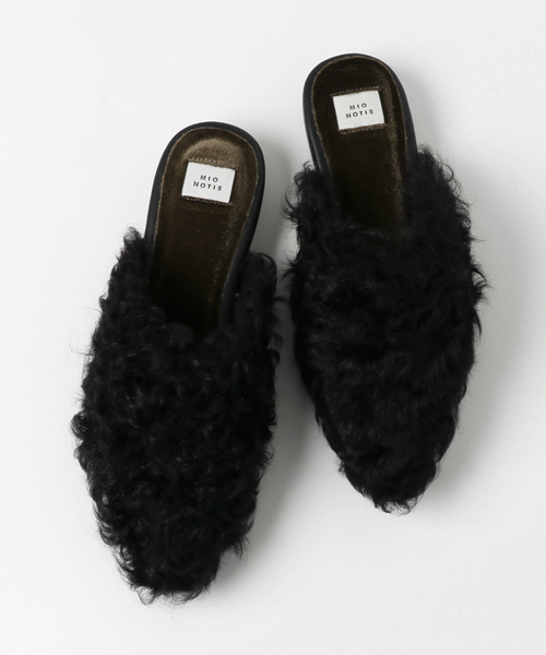 mio notis（ミオノティス）の「mio notis カルガンラムファースリッパミュール（サンダル・レディース・ブラック/グレー・LARGE/MEDIUM）」の4枚目の写真