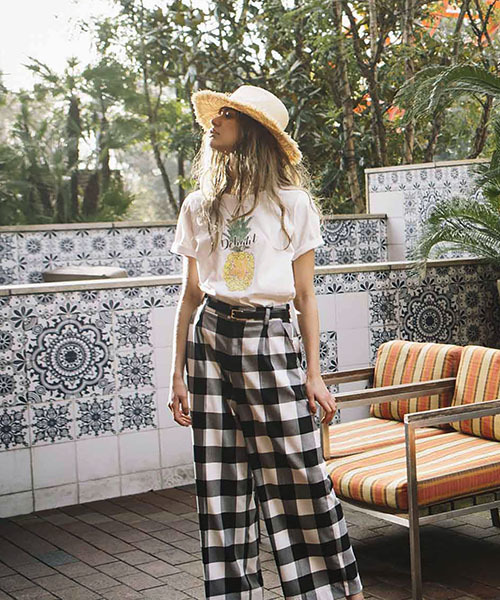 LIPSTAR（リップスター）の「ラフィア中折れフリンジハット（ハット・レディース・ベージュ/キャメル・M）」の3枚目の写真