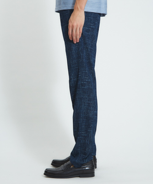 ABAHOUSE（アバハウス）の「【Recency of Mine】EVALETテクニカルメッシュギンガムパンツ（スラックス・メンズ・ネイビー・44/46/48/50）」の3枚目の写真