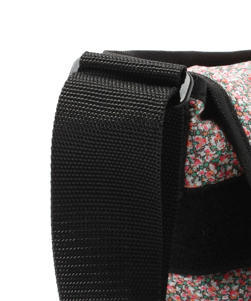 BEAMS BOY（ビームスボーイ）の「Manhattan Portage / “1605” JRリバティ（メッセンジャーバッグ・レディース・グリーン/ブルー・ONE SIZE）」の5枚目の写真