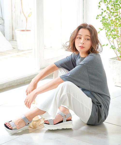 KOBE LETTUCE（コウベレタス）の「厚底ベルクロスポーツスニーカーサンダル（サンダル・レディース・ブラック/グレー/カーキ/ブラック系その他/ベージュ・S/M/L/LL）」の11枚目の写真