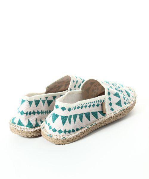 GLOBAL WORK(グローバルワーク)の「【GLOBAL WORK】エスパシューズ(その他シューズ・レディース・ネイビー/レッド/ブラック/エンジ/グリーン系その他/レッド系その他/ホワイト×ブルー/マルチ/カモフラージュ/イエロー/ゴールド/グリーン・LARGE/MEDIUM)」の16枚目の写真