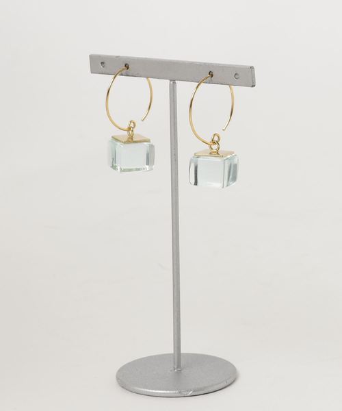 ear PAPILLONNER（イアパピヨネ）の「【ROSA MENDEZ（ローザ・メンデス） 】フープ型フックピアス(Cube)（ピアス（両耳用）・レディース・その他・FREE）」の3枚目の写真