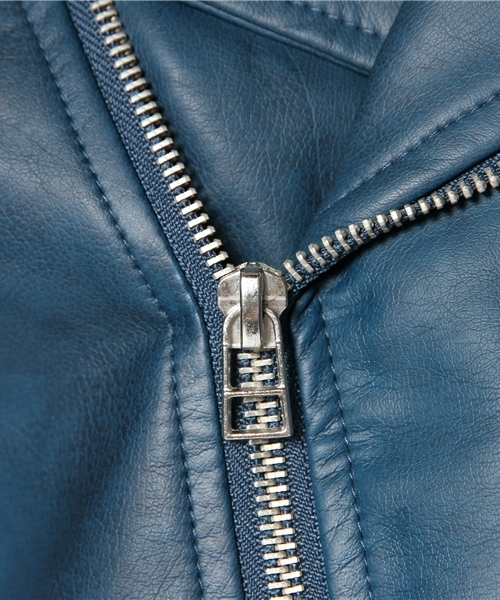 WEGO（ウィゴー）の「WEGO/フェイクレザーダブルライダースジャケット（ライダースジャケット・メンズ・ホワイト/ブラック/ブルー・MEDIUM/LARGE）」の12枚目の写真