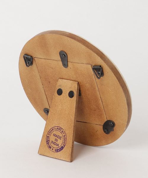 MONIQUE CHARTLAND by GOODY GRAMS（モニークチャートランドバイグッディグラムス）の「PHOTO FRAME DAIVIK　フォトフレーム ダイビック（フォトフレーム・レディース・ホワイト・FREE）」の4枚目の写真