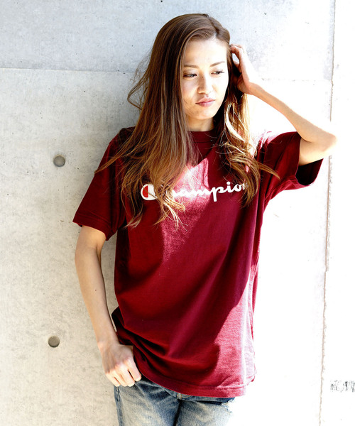 Champion（チャンピオン）の「【CHAMPION】スクリプトロゴプリントＴシャツ/ロゴプリント/チャンピオン（Tシャツ/カットソー・メンズ・ホワイト/ダークグリーン/ネイビー/ブラック/グレー/ワイン/ピンク/イエロー/杢グレー/ミント・X-LARGE/LARGE/MEDIUM/SMALL/XX-LARGE）」の10枚目の写真