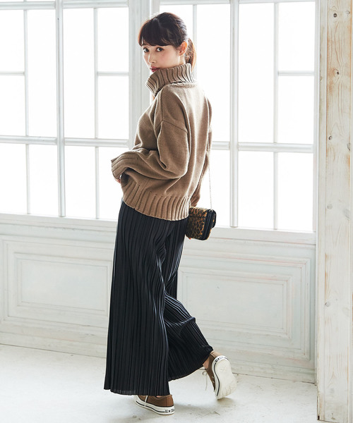 GeeRA(ジーラ)の「プリーツワイドパンツ(その他パンツ・レディース・ブラック/ベージュ/ドット・MEDIUM/LARGE/X-LARGE)」の7枚目の写真