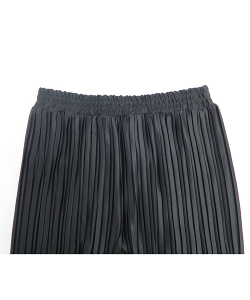 GeeRA(ジーラ)の「プリーツワイドパンツ(その他パンツ・レディース・ブラック/ベージュ/ドット・MEDIUM/LARGE/X-LARGE)」の15枚目の写真